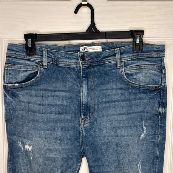 Men’s Zara Ripped Denim Jeans - Picture 2 of 9